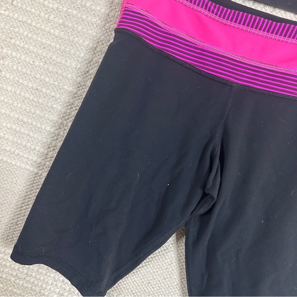 LULULEMON black and pink Reverse Groove reversible bike shorts 6 TALL - Picture 5 of 8
